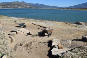 14. ΣΕΡΒΙΑ  Τεχνητή λίμνη Πολυφύτου ανασκαφή ελληνιστικού και ρωμαϊκού νεκροταφείου  14